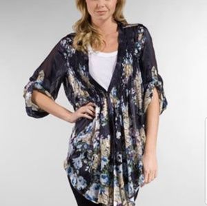 Elizabeth & James ikat tokyo blouse in navy floral